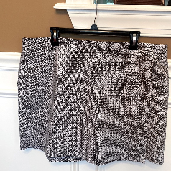 Cato Est. 1946 NWT Black & White Design Skort Women - Sz 18W Pull On - Picture 1 of 14